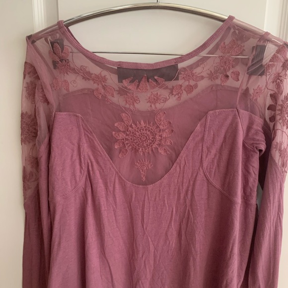 Free People blouse. Lace with jersey material. - Picture 3 of 7